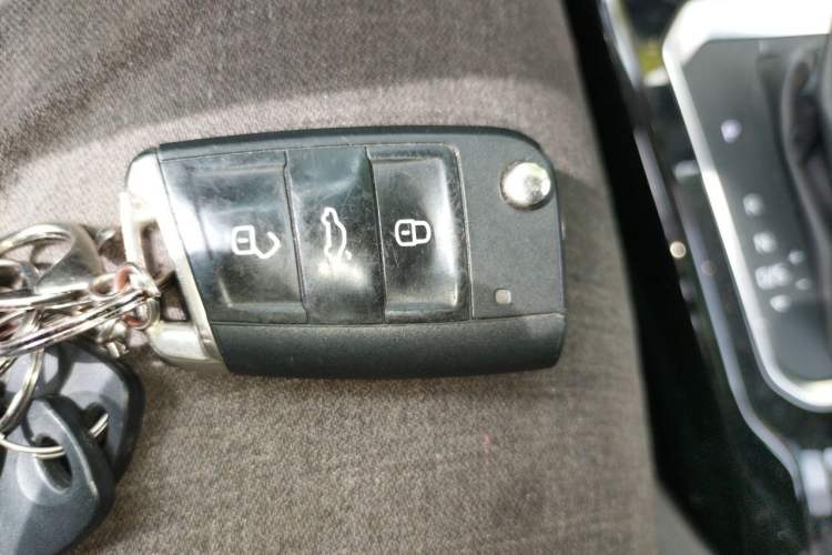 Used Volkswagen T-ROC 2020 280TSI DSG Two-Wheel Drive Comfort Version Vehicle Key