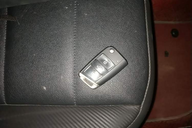 Used Volkswagen T-ROC 2020 280TSI DSG Two-Wheel Drive Comfort Version Vehicle Key