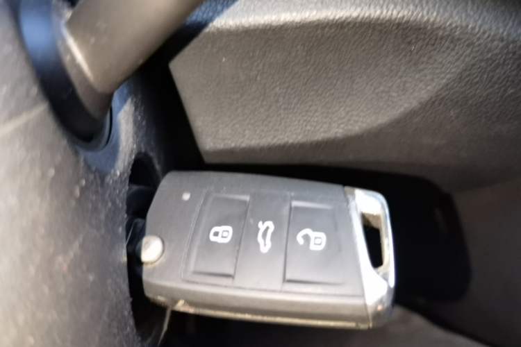 Used Volkswagen T-ROC 2020 230TSI DSG Two-Wheel Drive Advanced Version Vehicle Key