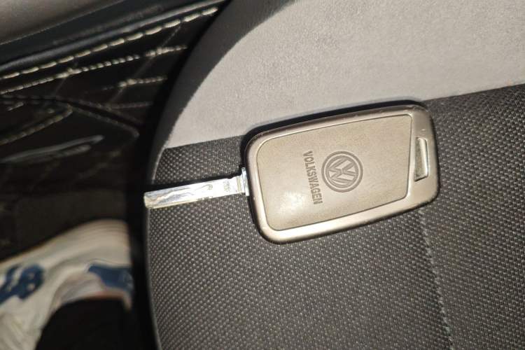 Used Volkswagen T-ROC 2020 230TSI DSG Two-Wheel Drive Advanced Version Vehicle Key