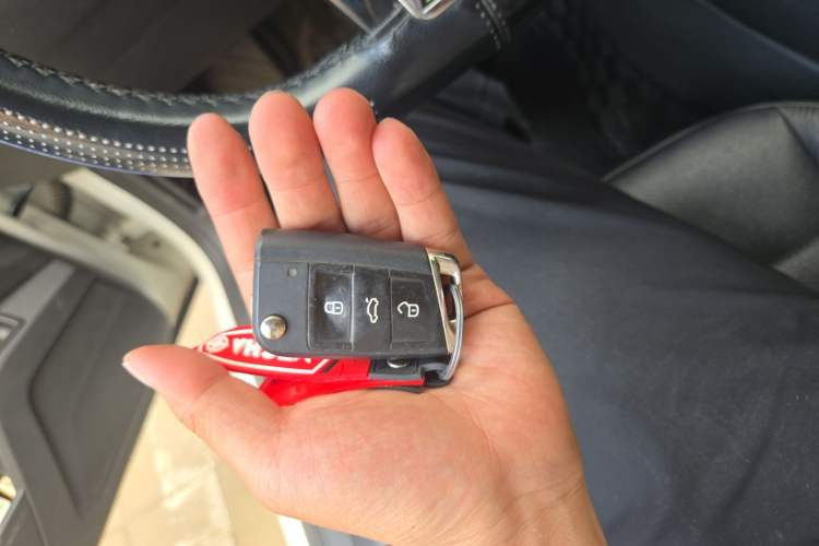 Used Volkswagen T-ROC 2020 280TSI DSG Two-Wheel Drive Comfort Version Vehicle Key