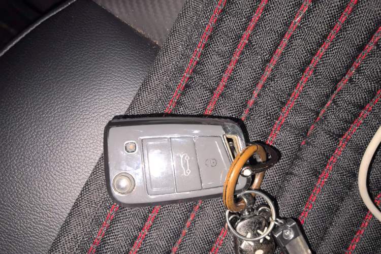 Used Volkswagen T-ROC 2020 280TSI DSG Two-Wheel Drive Comfort Version Vehicle Key