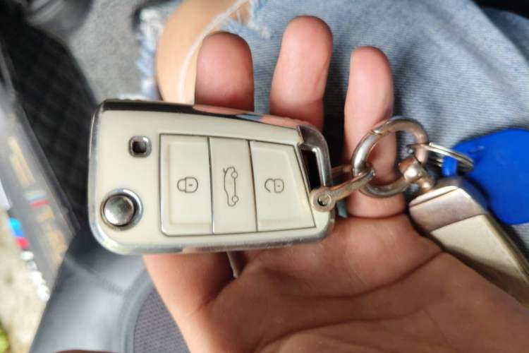 Used Volkswagen T-ROC 2020 280TSI DSG Two-Wheel Drive Comfort Version Vehicle Key