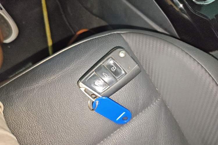 Used Volkswagen T-ROC 2020 280TSI DSG Two-Wheel Drive Comfort Version Vehicle Key