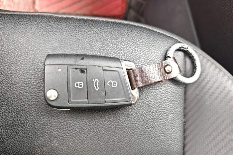 Used Volkswagen T-ROC 2020 280TSI DSG Two-Wheel Drive Comfort Version Vehicle Key