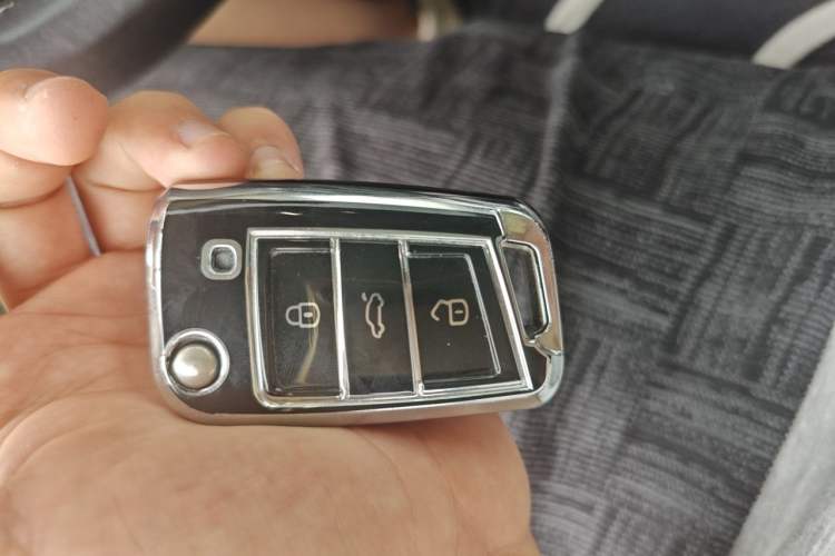 Used Volkswagen T-ROC 2020 230TSI DSG Two-Wheel Drive Advanced Version Vehicle Key
