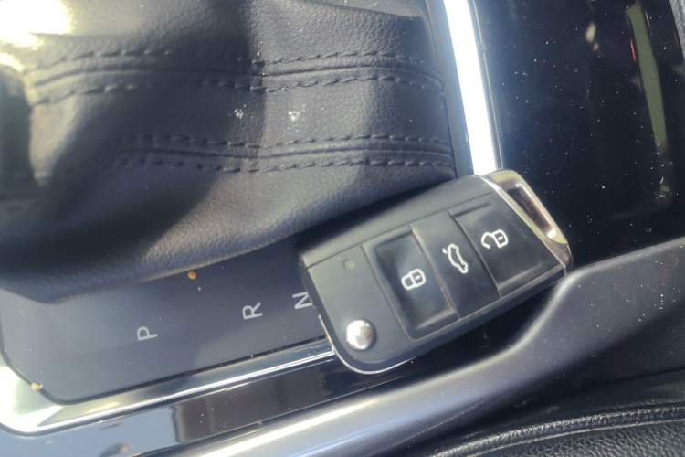 Used Volkswagen T-ROC 2020 280TSI DSG Two-Wheel-Drive Elite Version Vehicle Key