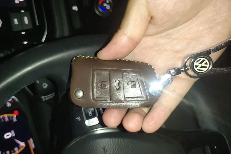 Used Volkswagen T-ROC 2020 280TSI DSG Two-Wheel Drive Comfort Version Vehicle Key