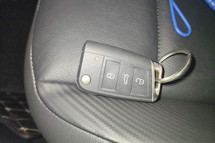 Used Volkswagen T-ROC 2020 280TSI DSG Two-Wheel Drive Comfort Version Vehicle Key