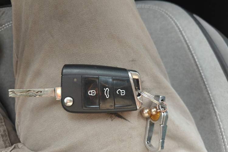 Used Volkswagen T-ROC 2020 230TSI DSG Two-Wheel Drive Advanced Version Vehicle Key