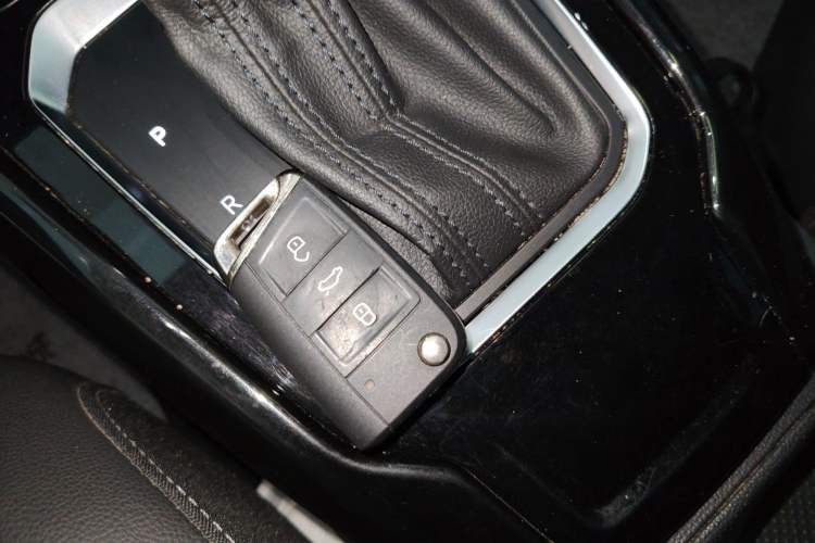 Used Volkswagen T-ROC 2020 280TSI DSG Two-Wheel Drive Comfort Version Vehicle Key