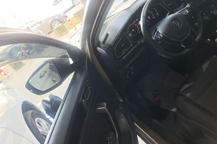 Used Volkswagen T-ROC 2020 280TSI DSG Two-Wheel Drive Comfort Version Driver Seat