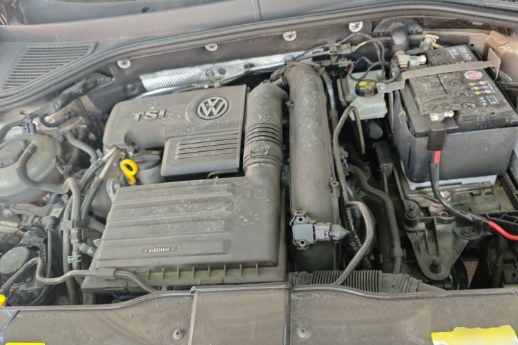 Used Volkswagen T-ROC 2020 280TSI DSG Two-Wheel-Drive Luxury Version Engine Bay