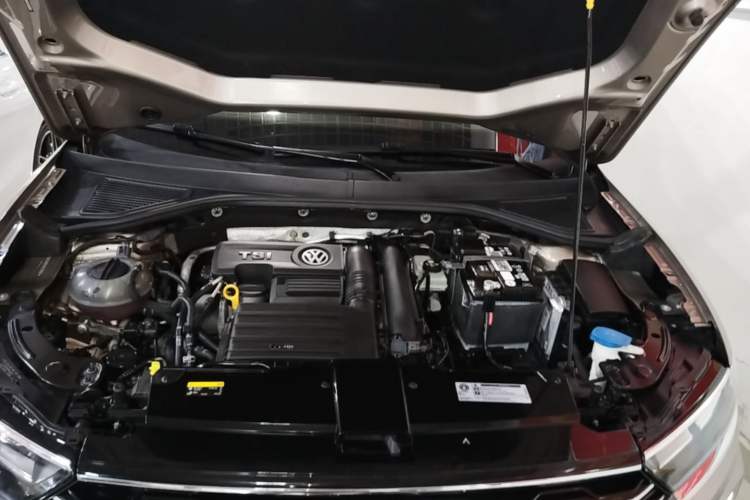 Used Volkswagen T-ROC 2020 280TSI DSG Two-Wheel Drive Comfort Version Engine Bay