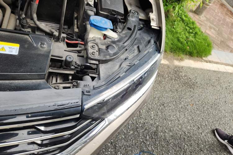 Used Volkswagen T-ROC 2020 280TSI DSG Two-Wheel Drive Comfort Version Engine Bay Left