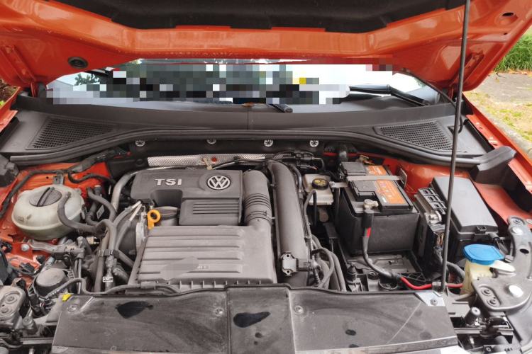 Used Volkswagen T-ROC 2020 280TSI DSG Two-Wheel Drive Comfort Version Engine Bay