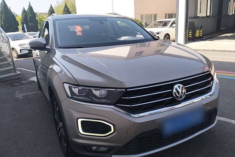 Used Volkswagen T-ROC 2020 280TSI DSG Two-Wheel Drive Comfort Version Front Right 45 Deg