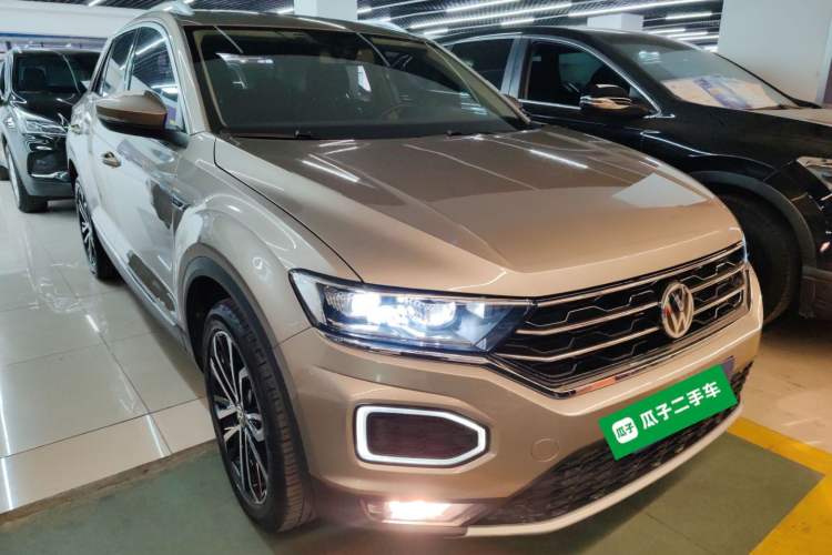 Used Volkswagen T-ROC 2020 280TSI DSG Two-Wheel Drive Comfort Version Front Right 45 Deg