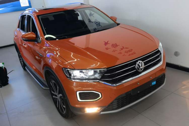 Used Volkswagen T-ROC 2020 280TSI DSG Two-Wheel Drive Comfort Version Front Right 45 Deg