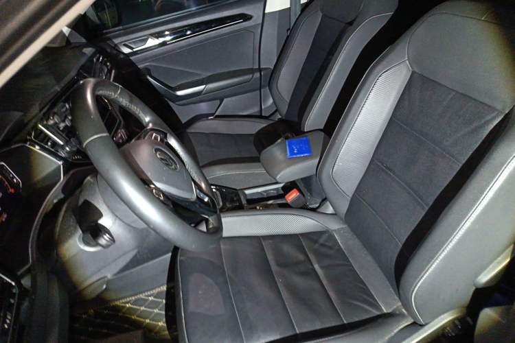 Used Volkswagen T-ROC 2020 280TSI DSG Two-Wheel Drive Comfort Version Left Front Seat