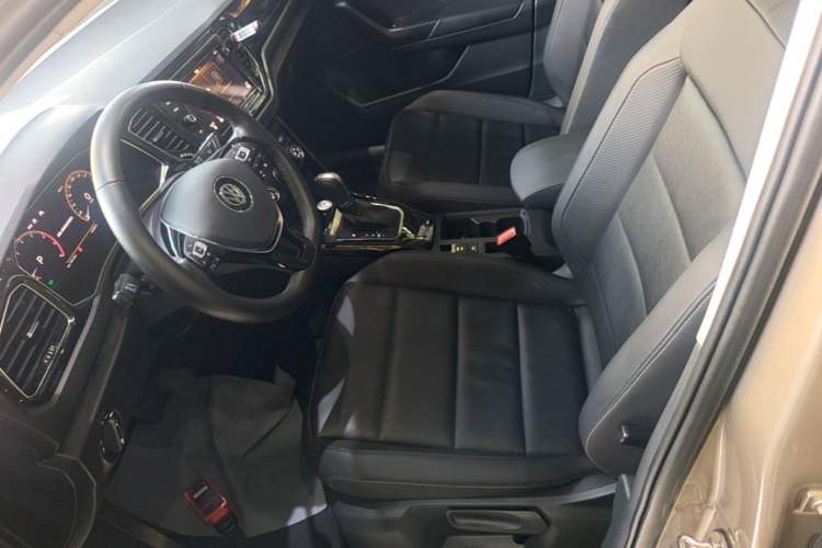 Used Volkswagen T-ROC 2020 280TSI DSG Two-Wheel Drive Comfort Version Left Front Seat
