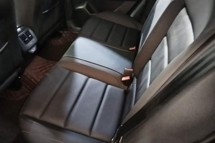Used Volkswagen T-ROC 2020 280TSI DSG Two-Wheel Drive Comfort Version Left Rear Seat