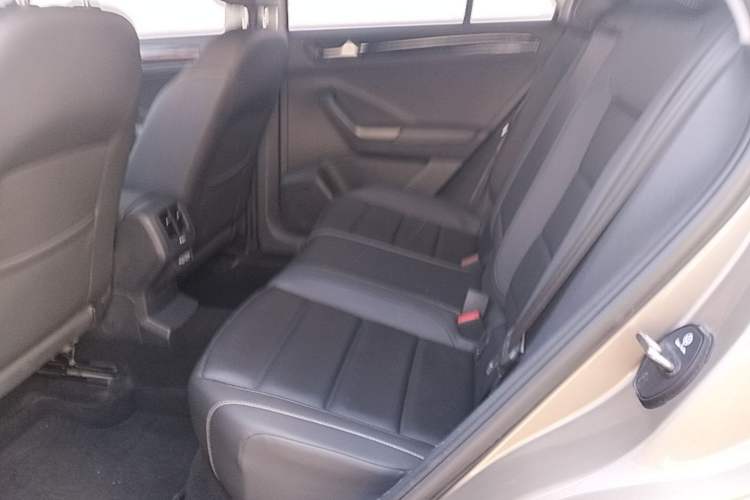Used Volkswagen T-ROC 2020 280TSI DSG Two-Wheel Drive Comfort Version Left Rear Seat