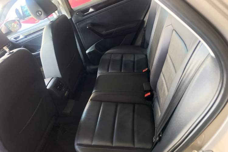 Used Volkswagen T-ROC 2020 280TSI DSG Two-Wheel Drive Comfort Version Left Rear Seat