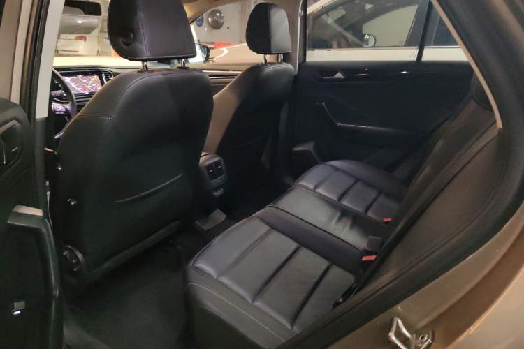 Used Volkswagen T-ROC 2020 280TSI DSG Two-Wheel Drive Comfort Version Left Rear Seat