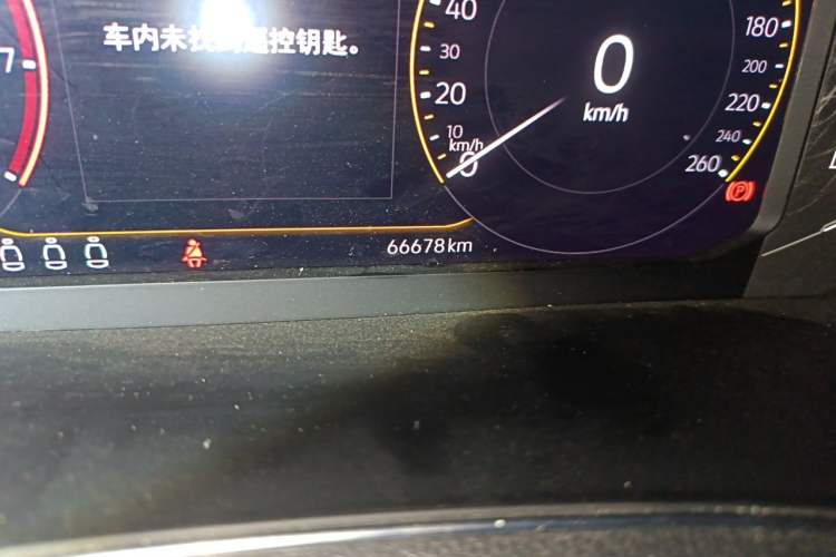 Used Volkswagen T-ROC 2020 280TSI DSG Two-Wheel Drive Comfort Version Odometer Close Up