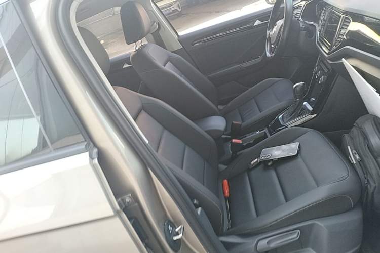 Used Volkswagen T-ROC 2020 280TSI DSG Two-Wheel Drive Comfort Version Right Front Seat