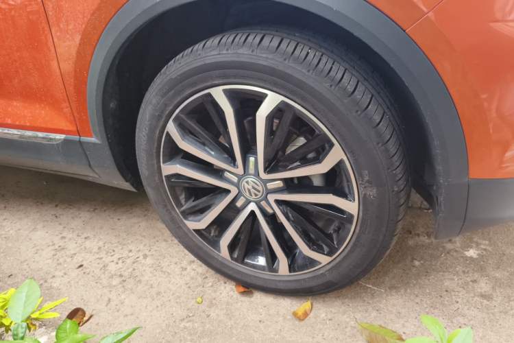 Used Volkswagen T-ROC 2020 280TSI DSG Two-Wheel Drive Comfort Version Right Front Wheel Hub