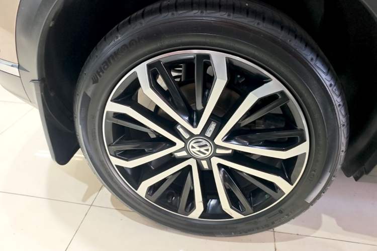 Used Volkswagen T-ROC 2020 280TSI DSG Two-Wheel Drive Comfort Version Right Rear Wheel Hub