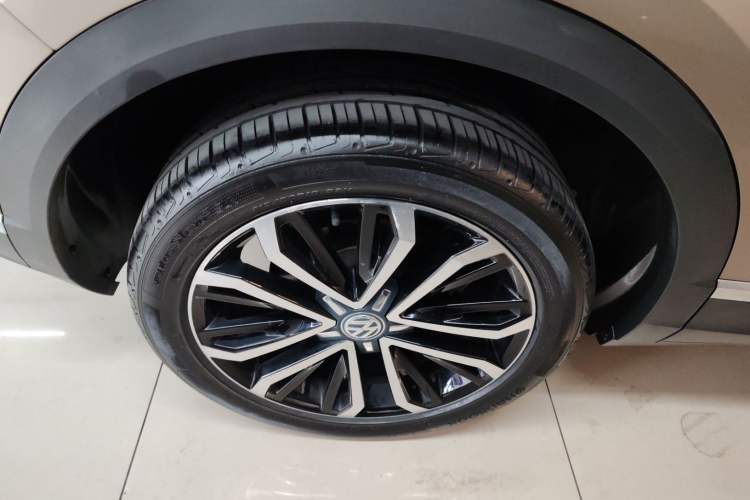 Used Volkswagen T-ROC 2020 280TSI DSG Two-Wheel Drive Comfort Version Right Rear Wheel Hub