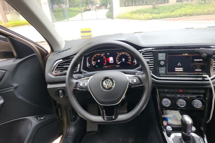 Used Volkswagen T-ROC 2020 280TSI DSG Two-Wheel Drive Comfort Version Steering Wheel