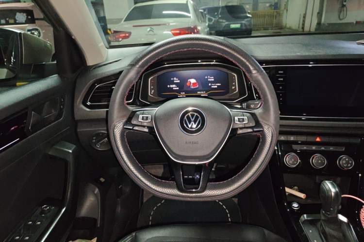 Used Volkswagen T-ROC 2020 280TSI DSG Two-Wheel Drive Comfort Version Steering Wheel