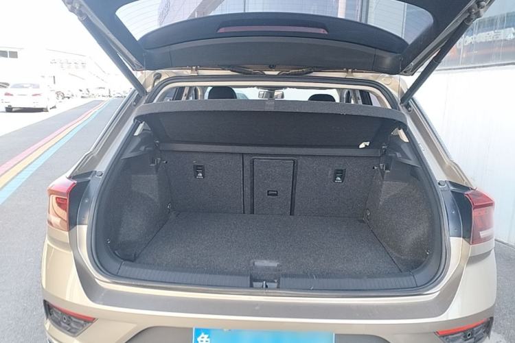 Used Volkswagen T-ROC 2020 280TSI DSG Two-Wheel Drive Comfort Version Trunk