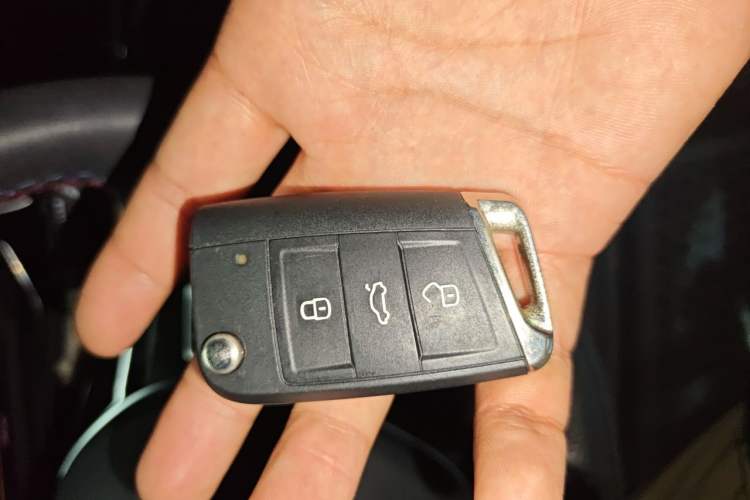 Used Volkswagen T-ROC 2020 280TSI DSG Two-Wheel Drive Comfort Version Vehicle Key