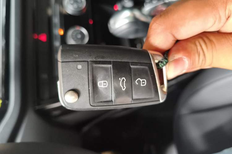 Used Volkswagen T-ROC 2020 280TSI DSG Two-Wheel Drive Comfort Version Vehicle Key