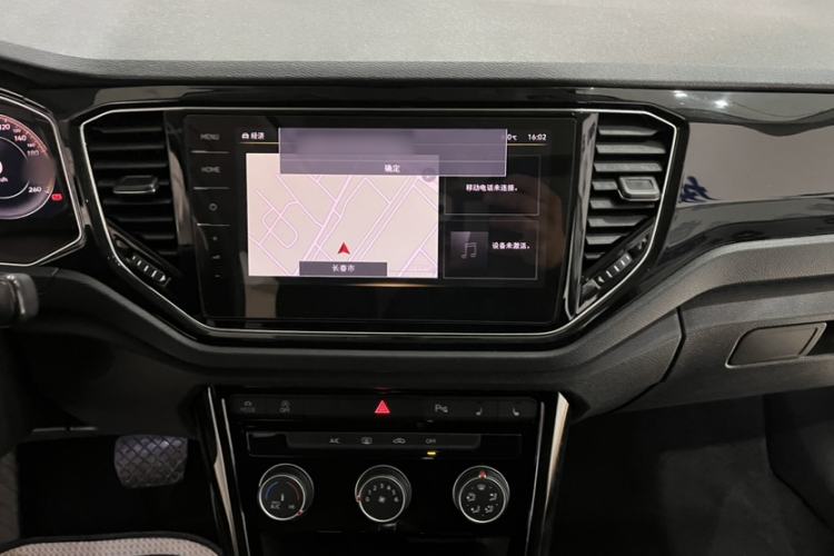 Used Volkswagen T-ROC 2021 280TSI DSG Two-Wheel Drive Comfort Connect 30th Anniversary Edition Audio And AC Panel