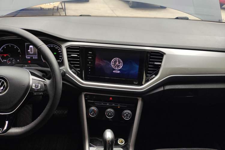 Used Volkswagen T-ROC 2021 Revised Version 280TSI DSG Two-Wheel Drive Elite Connect Edition Audio And AC Panel