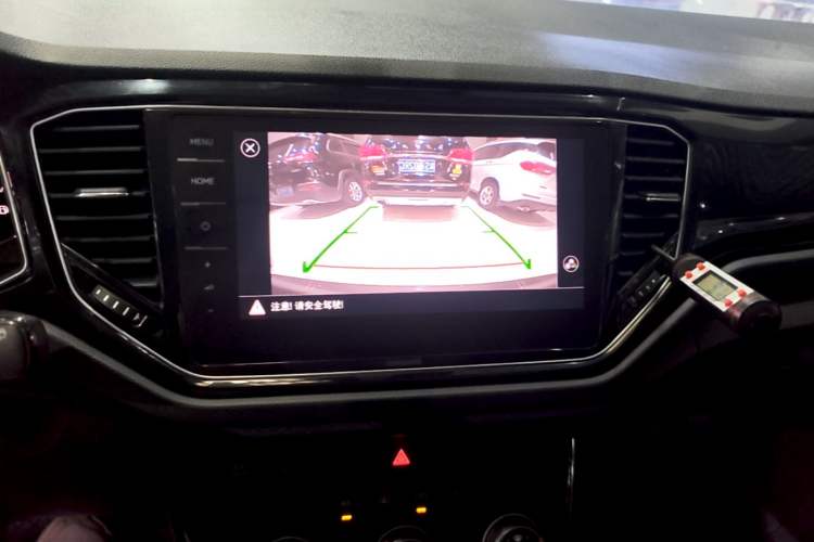 Used Volkswagen T-ROC 2021 280TSI DSG Two-Wheel Drive Comfort Connect Edition Audio And AC Panel