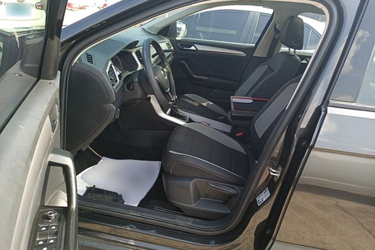 Used Volkswagen T-ROC 2021 Revised Version 280TSI DSG Two-Wheel Drive Elite Connect Edition Driver Seat