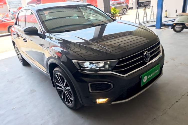 Used Volkswagen T-ROC 2021 280TSI DSG Two-Wheel Drive Comfort Connect Edition Front Right 45 Deg