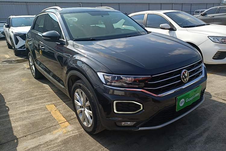 Used Volkswagen T-ROC 2021 Revised Version 280TSI DSG Two-Wheel Drive Elite Connect Edition Front Right 45 Deg