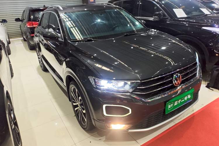 Used Volkswagen T-ROC 2021 280TSI DSG Two-Wheel Drive Comfort Connect Edition Front Right 45 Deg