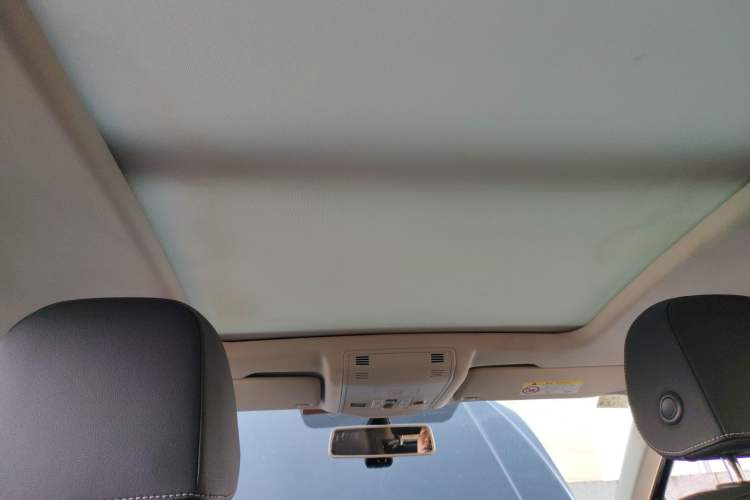 Used Volkswagen T-ROC 2021 280TSI DSG Two-Wheel Drive Elite Connect Edition Headliner
