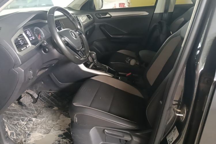 Used Volkswagen T-ROC 2021 Revised Version 280TSI DSG Two-Wheel Drive Elite Connect Edition Left Front Seat