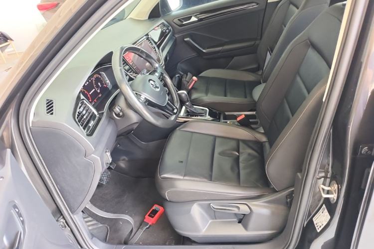 Used Volkswagen T-ROC 2021 280TSI DSG Two-Wheel Drive Comfort Connect Edition Left Front Seat