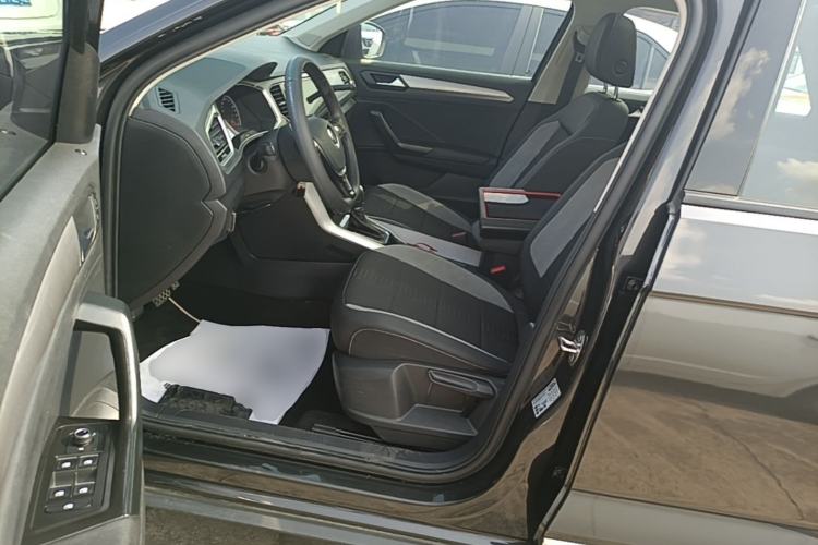 Used Volkswagen T-ROC 2021 Revised Version 280TSI DSG Two-Wheel Drive Elite Connect Edition Left Front Seat